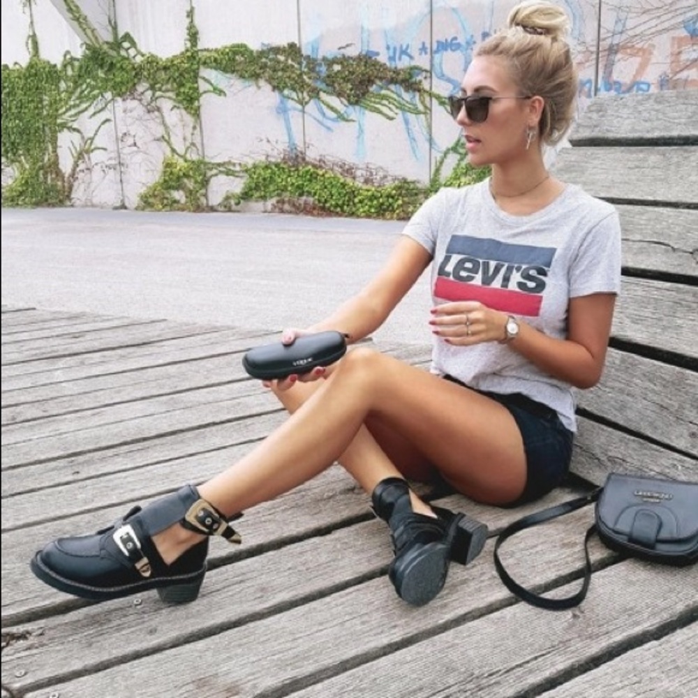 Women's Levis Perfect Graphic grey T-Shirt